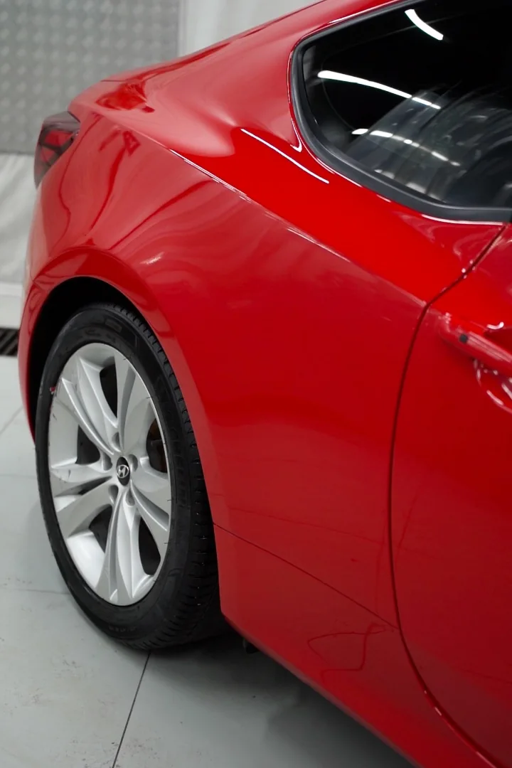 Hyundai Genesis Coupe: правое заднее крыло после восстановления и окраски